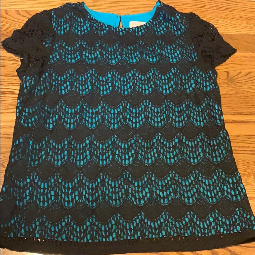 Great shirt for a night out!